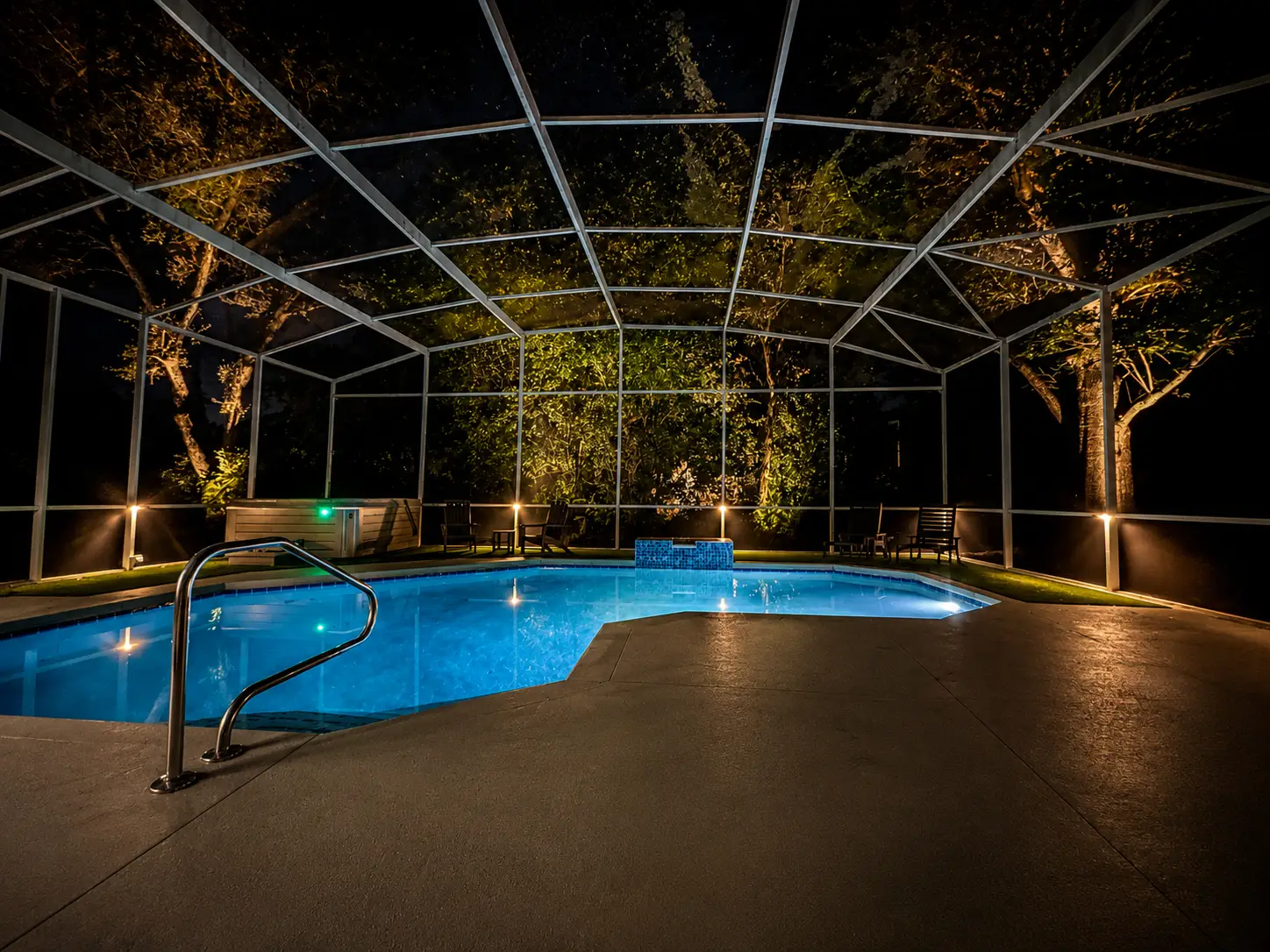 Screened pool enclosure and deck lighting in Central Florida